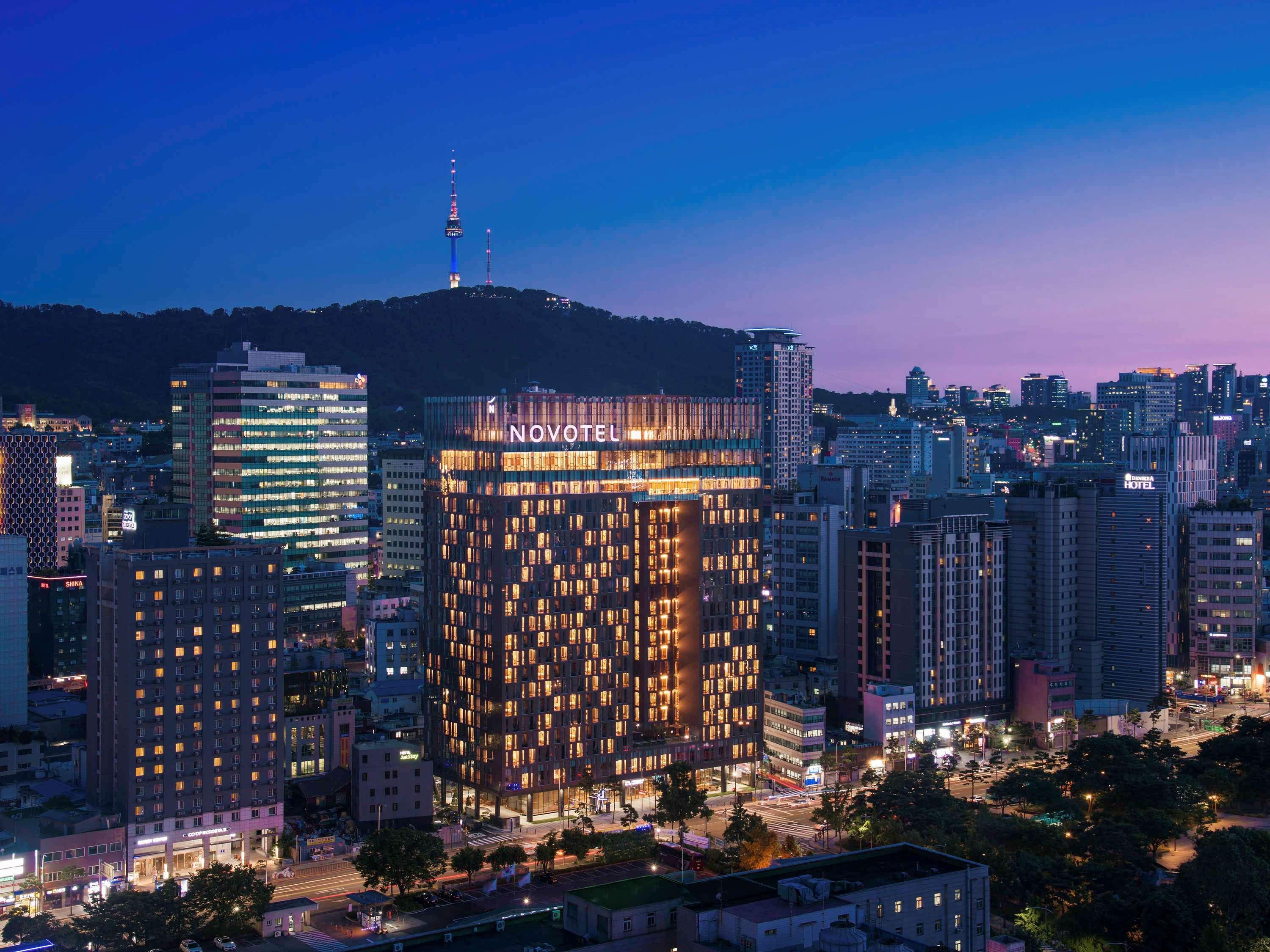 Novotel Ambassador Seoul Dongdaemun Hotels & Residences Zewnętrze zdjęcie