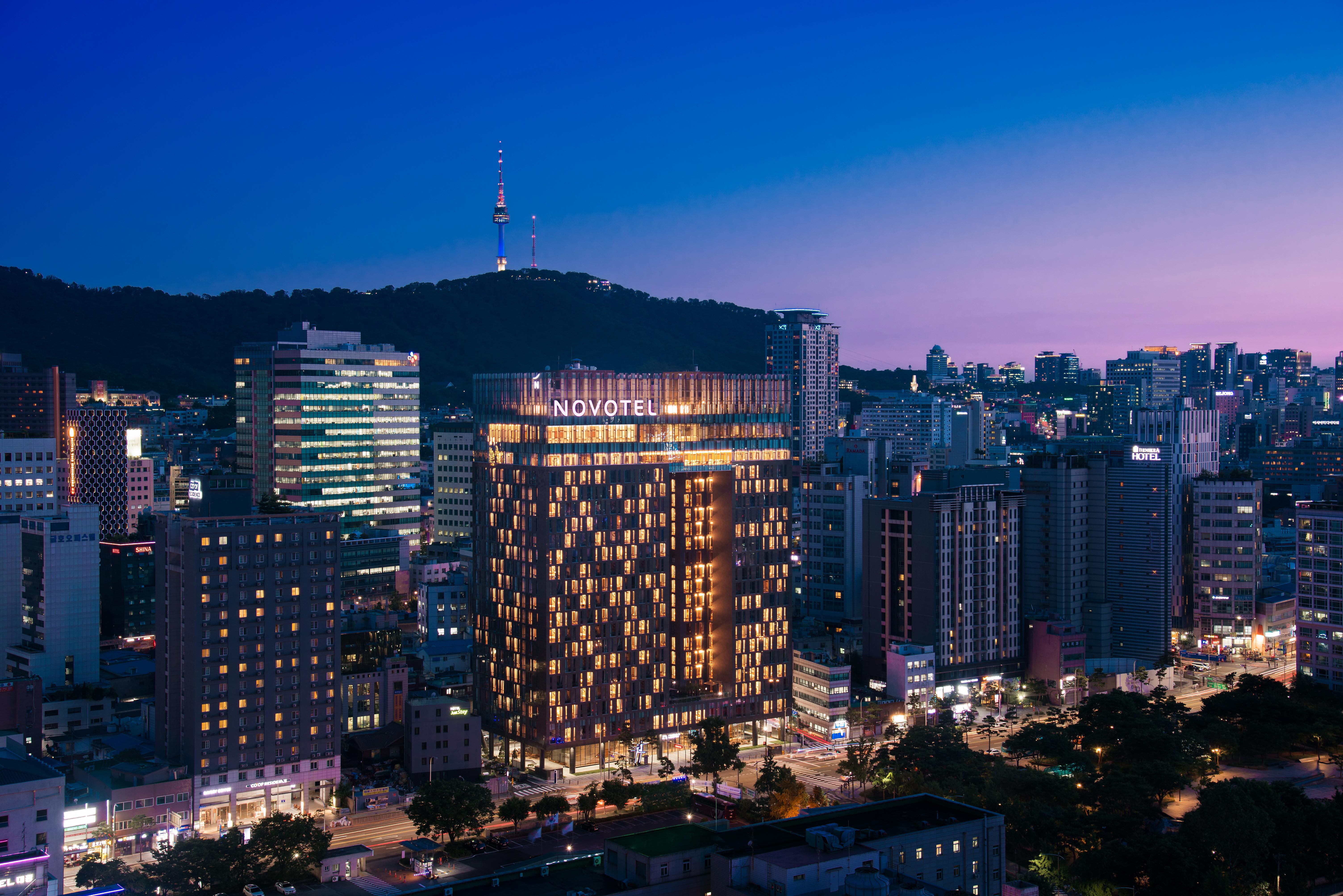 Novotel Ambassador Seoul Dongdaemun Hotels & Residences Zewnętrze zdjęcie